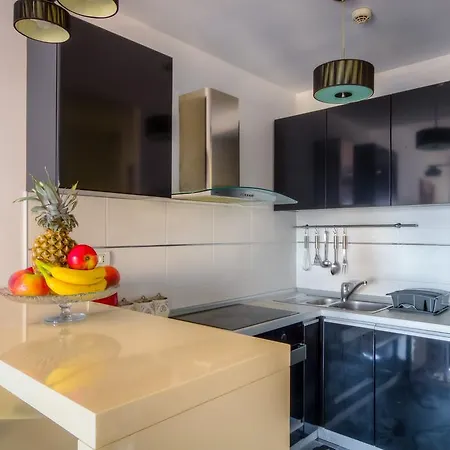 Delta Capital Apartment *