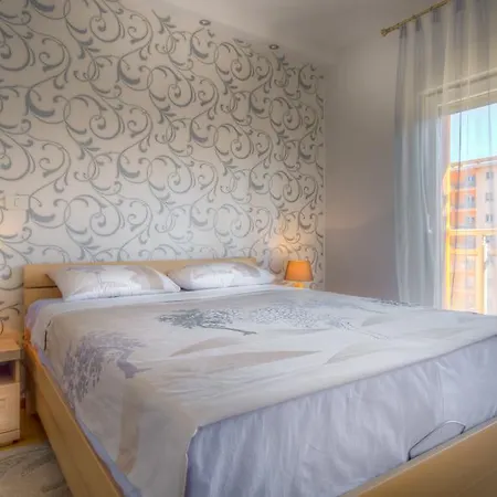 Delta Capital Apartment